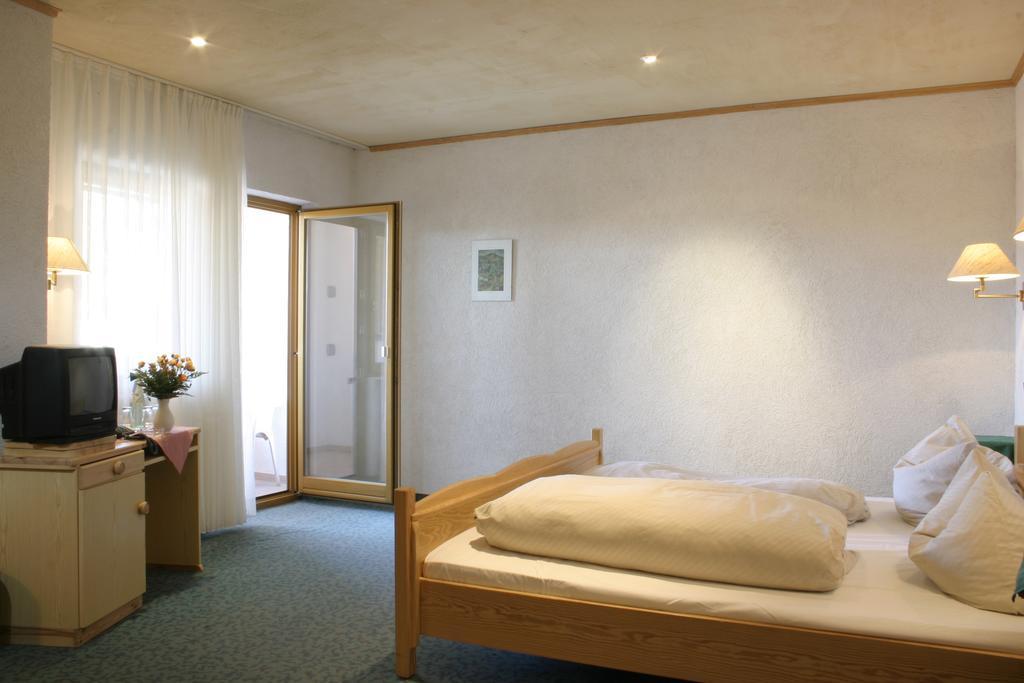 Spessarter Hof Hotel Hobbach ภายนอก รูปภาพ